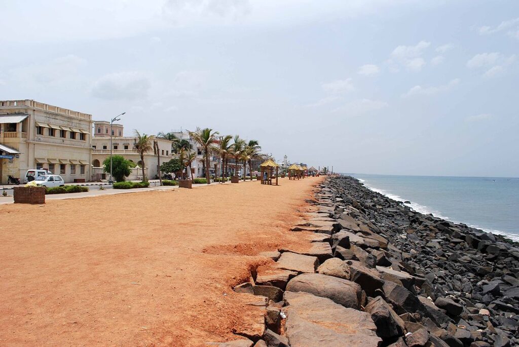 What is the best time to visit Pondicherry (Puducherry)