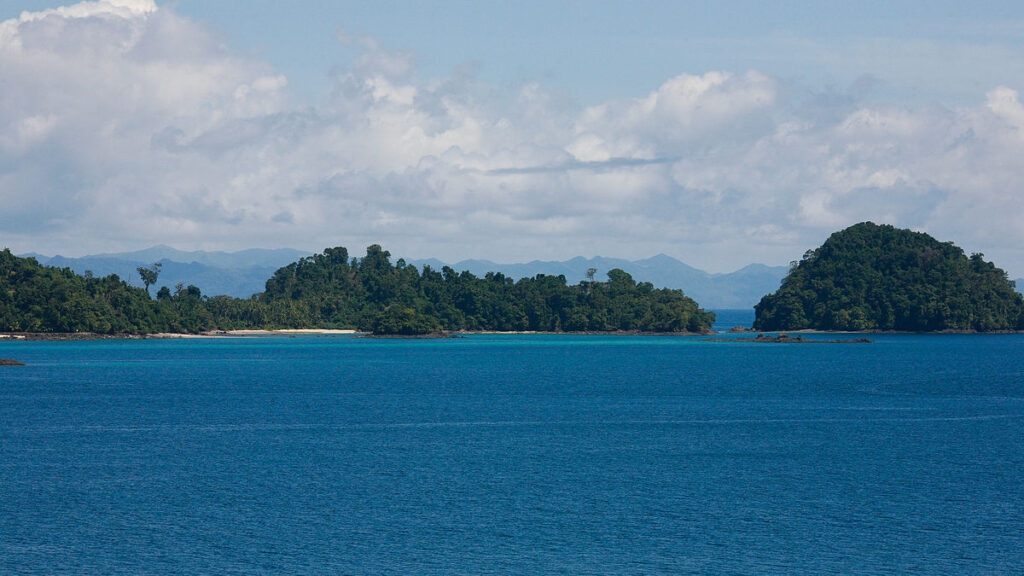 How to get to Monkey Island Panama